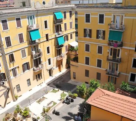 Migdal Luxury Porta Portese בית הארחה